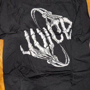 Black JUICEWRLD Graphic Tee with White Skeleton Hands